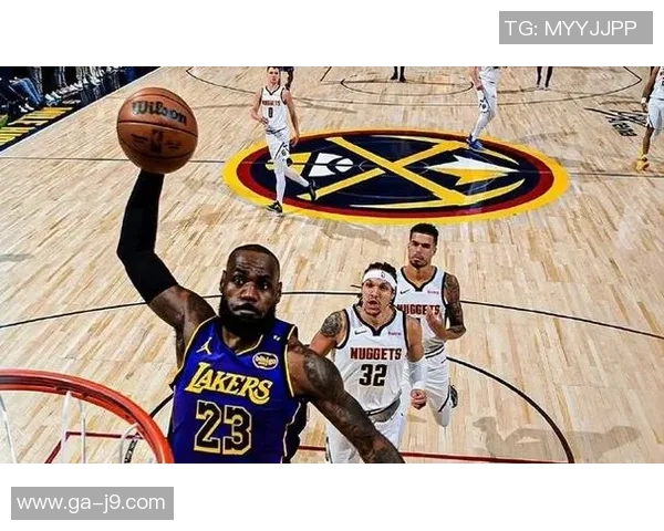 2012年1月1日湖人与掘金的激烈对决回顾与精彩瞬间分析